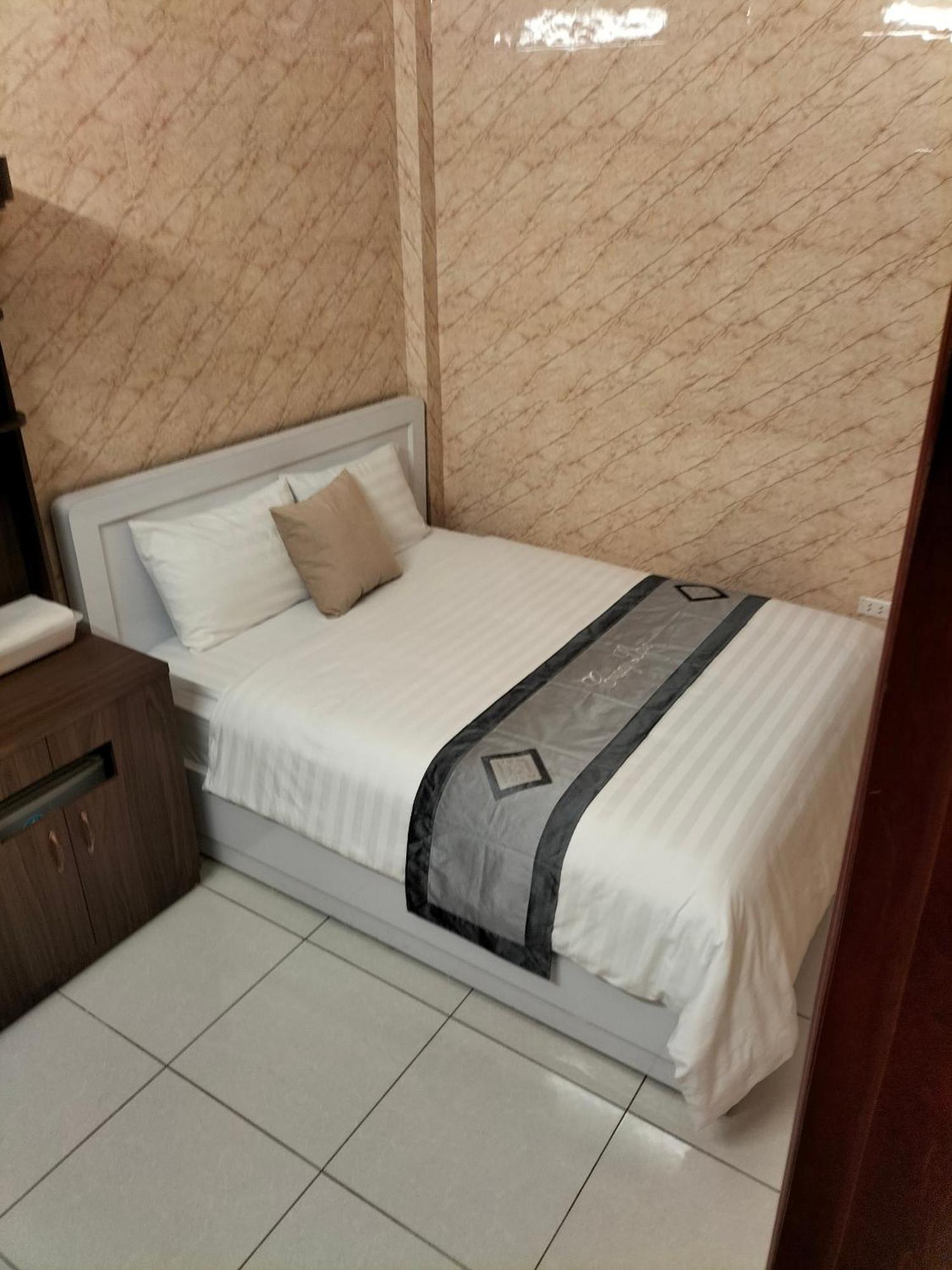 Roma Hotel Noi Bai Airport Hanoj Exteriér fotografie